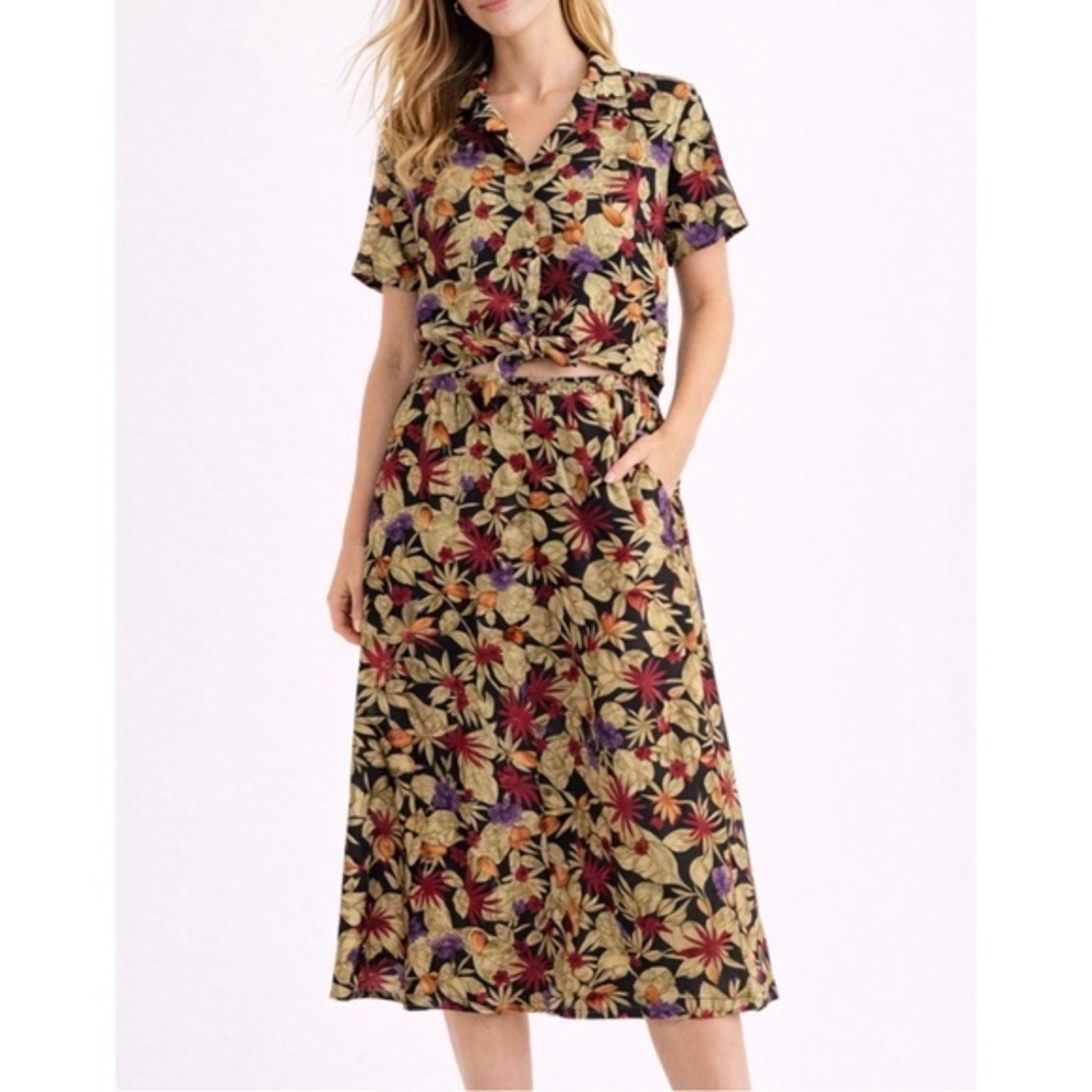 Vintage 90s Sag Harbor Petite Two Piece Floral Short Sleeve Button Midi Skirt
